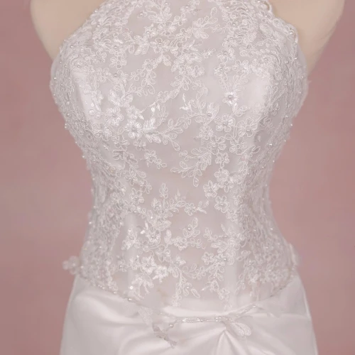 VÁY CƯỚI ĐI BÀN TRENDY