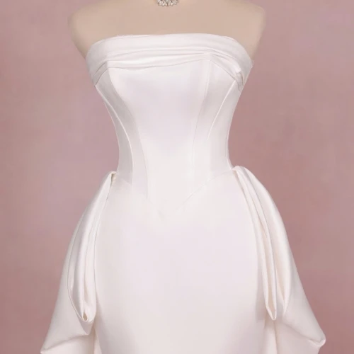 VÁY CƯỚI ĐI BÀN TRENDY