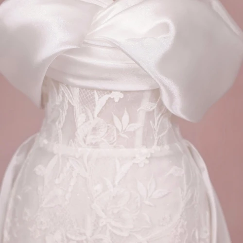 VÁY CƯỚI ĐI BÀN TRENDY