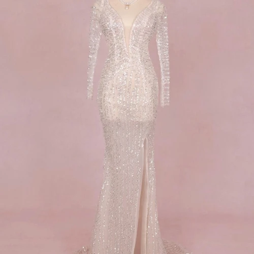 VÁY CƯỚI ĐI BÀN TRENDY