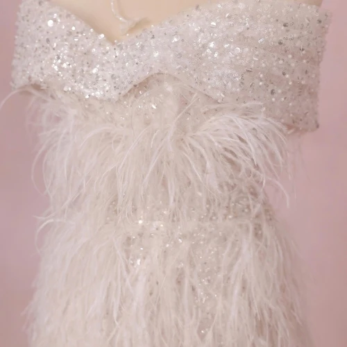 VÁY CƯỚI ĐI BÀN TRENDY