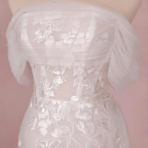 VÁY CƯỚI ĐI BÀN TRENDY