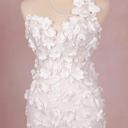 VÁY CƯỚI ĐI BÀN TRENDY