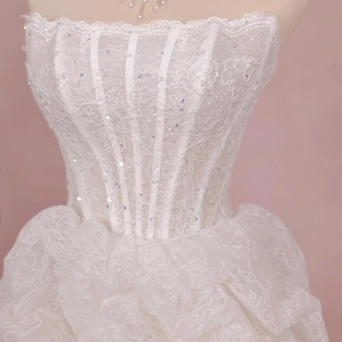 VÁY CƯỚI ĐI BÀN TRENDY