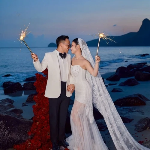 ALBUM CÔN ĐẢO