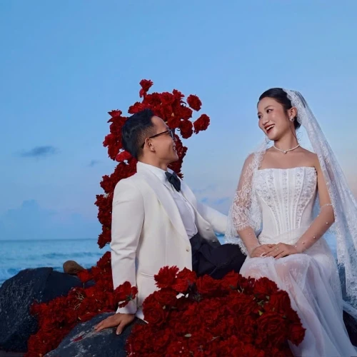 ALBUM CÔN ĐẢO