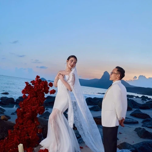 ALBUM CÔN ĐẢO