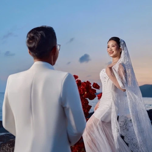 ALBUM CÔN ĐẢO
