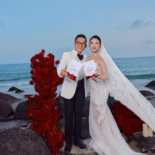 ALBUM CÔN ĐẢO