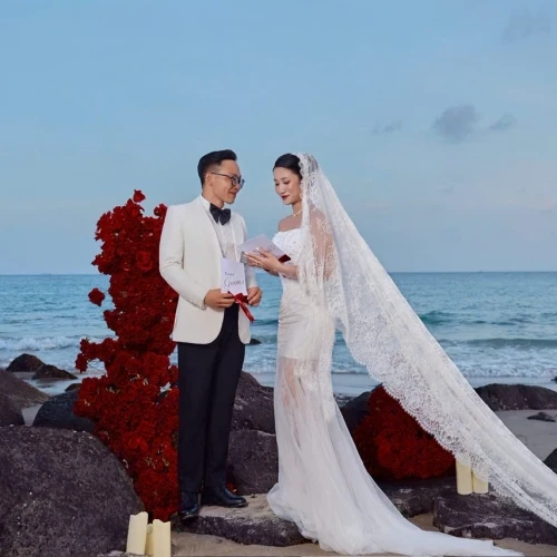 ALBUM CÔN ĐẢO