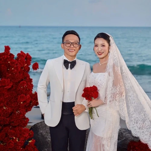 ALBUM CÔN ĐẢO