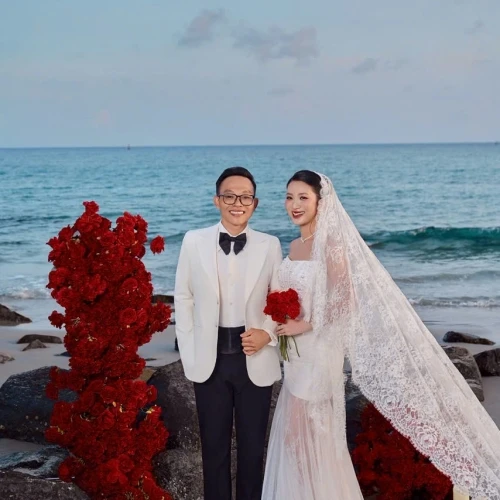 ALBUM CÔN ĐẢO