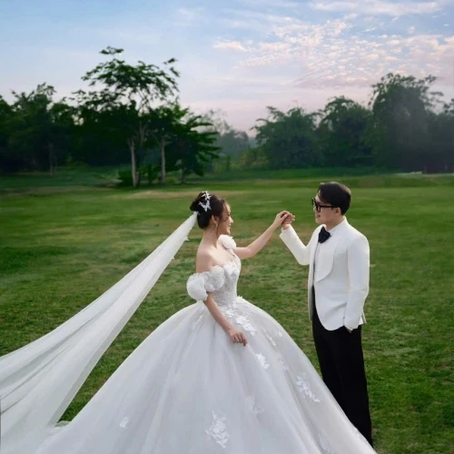 ẢNH CUỚI NGOẠI CẢNH SÂN GOLF