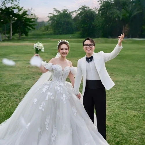 ẢNH CUỚI NGOẠI CẢNH SÂN GOLF