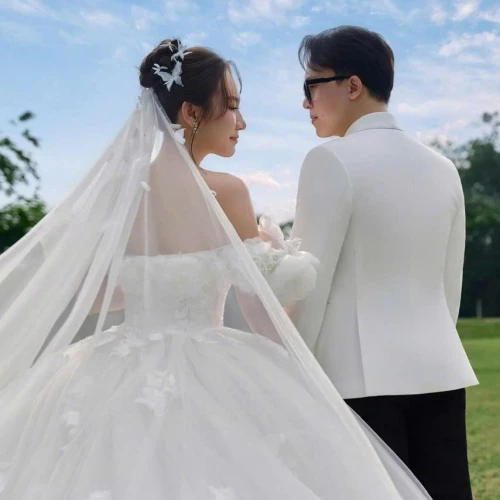 ẢNH CUỚI NGOẠI CẢNH SÂN GOLF