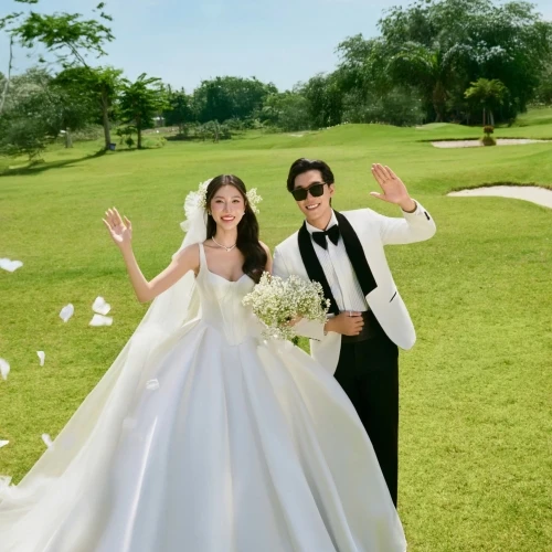 ẢNH CUỚI NGOẠI CẢNH SÂN GOLF