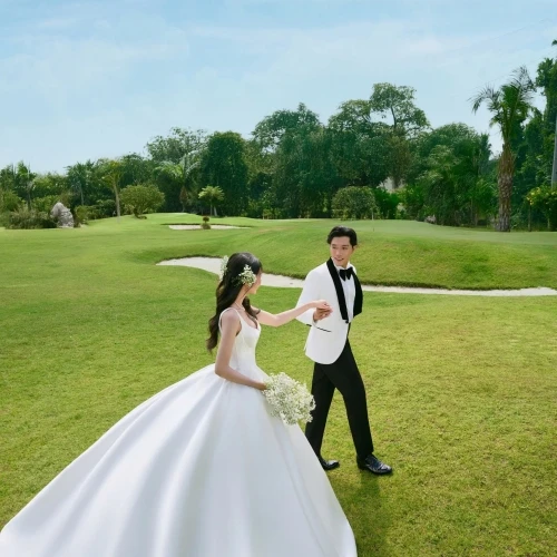 ẢNH CUỚI NGOẠI CẢNH SÂN GOLF