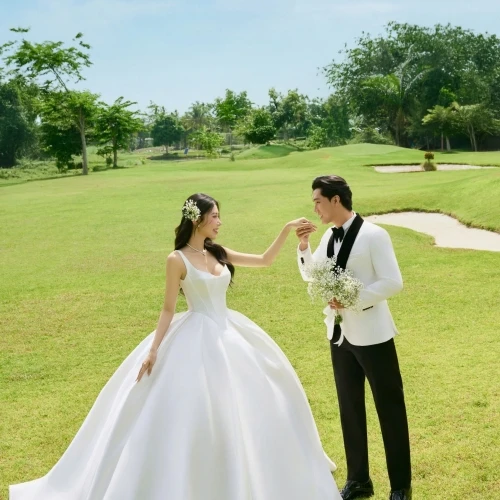 ẢNH CUỚI NGOẠI CẢNH SÂN GOLF